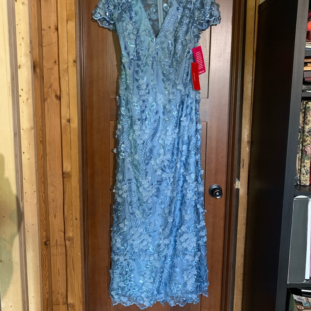 Carmen Marc Valvo wedding guest dress with appliqué NWT prom